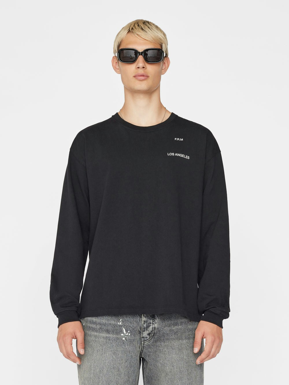 tee front view alt:hover